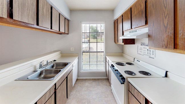 Building Photo - 1014 Autumn Cir