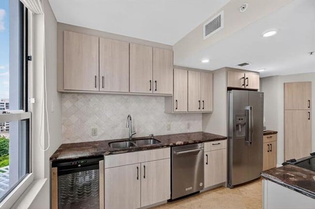 Photo - 701 Brickell Key Blvd cu-1604 Apartment