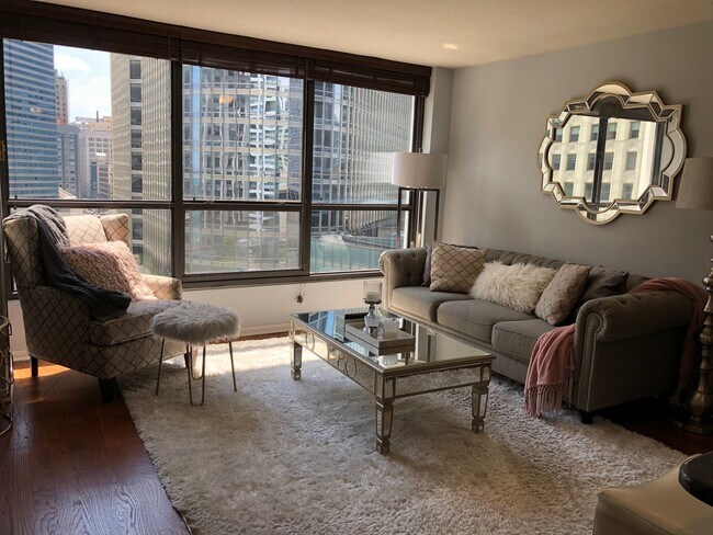 Building Photo - 405 N Wabash Ave