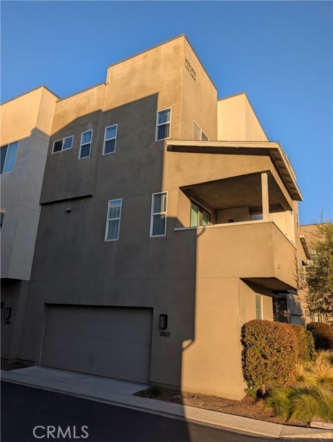 Building Photo - 2823 Lily Ln