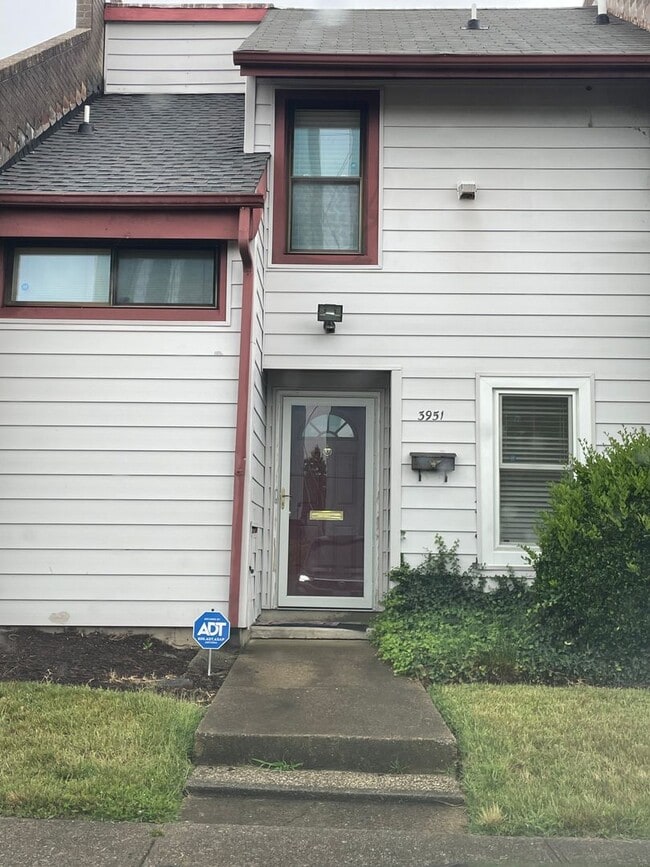 Foto del edificio - Available Now! 2 Bed, 1.5 Bath Townhome | ...