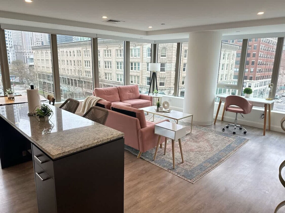 Foto principal - 99 Kneeland St