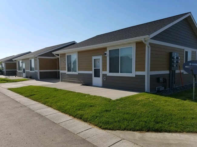Foto del edificio - Grand Slam Patio Home Apartments
