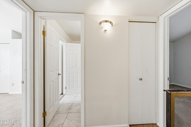 Foto del edificio - 9831 S 48th Way
