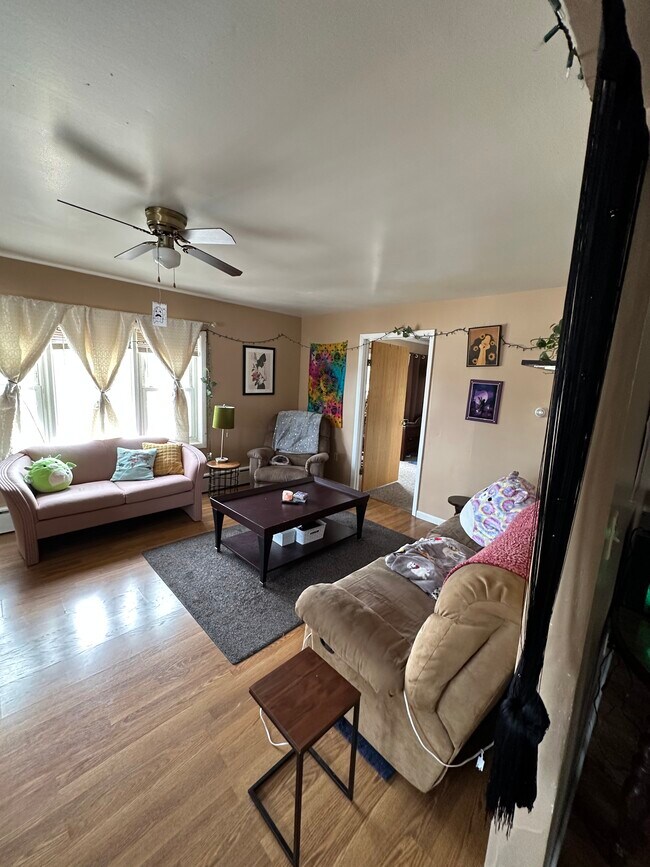 1127 N 3rd St Unit 5, Marquette, MI 49855 1127 N 3rd St Marquette, MI