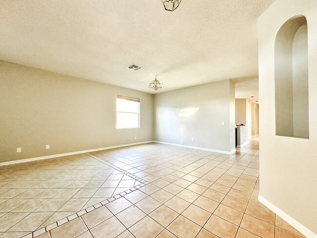 Foto del edificio - 838 Whispering Cypress Ln