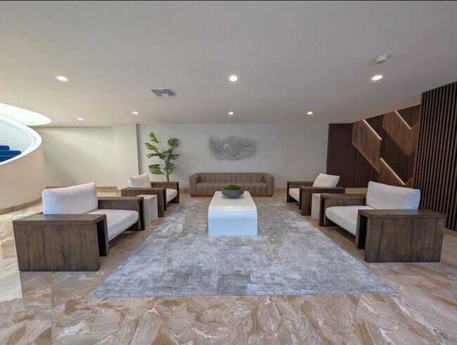 Foto del edificio - 1370 S Ocean Blvd