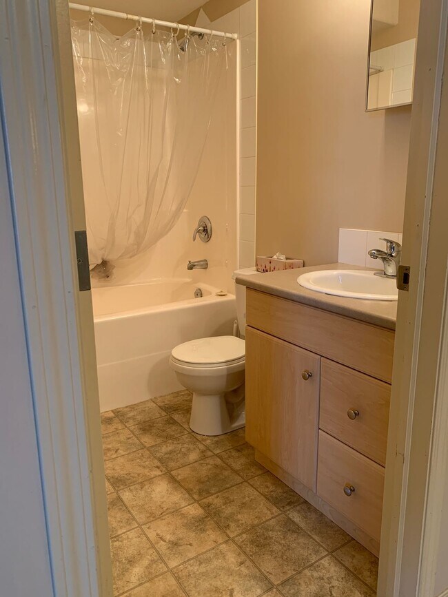 Building Photo - 0 Bed 0 Bath Unit in Fort Mcmurray, AB