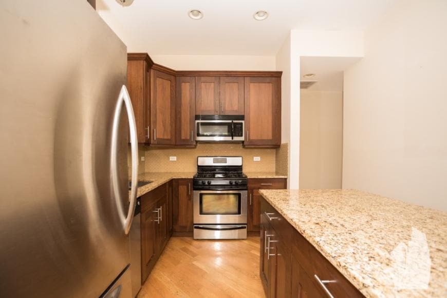 Primary Photo - 4 bedroom in Chicago IL 60657
