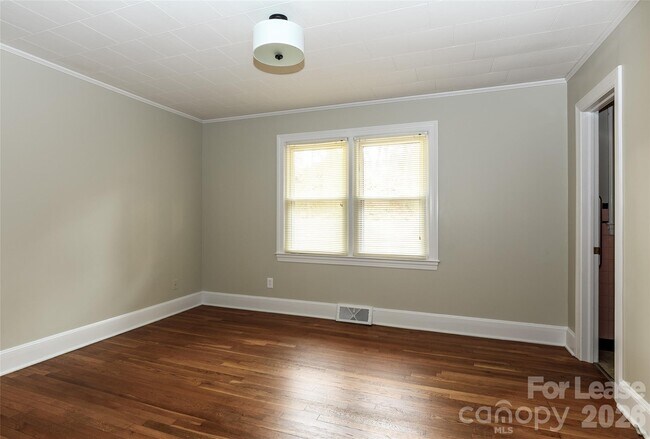 Foto del edificio - 34 Rollingwood Ln