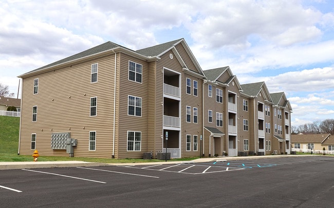 Building Photo - Lexington Commons