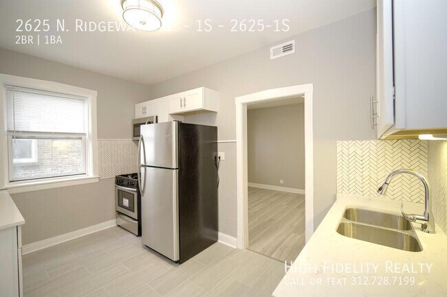 Foto del edificio - 2625 N Ridgeway Ave