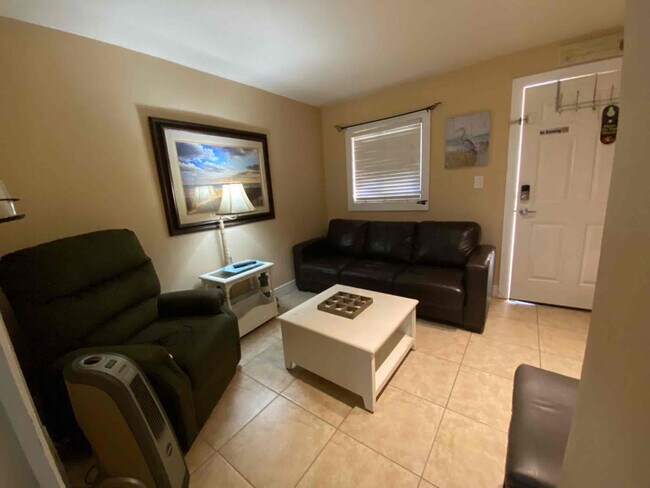 Foto del edificio - 211 Circle Dr