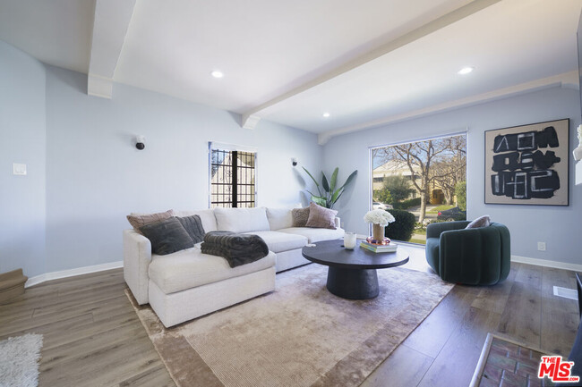 Foto del edificio - 1032 Masselin Ave