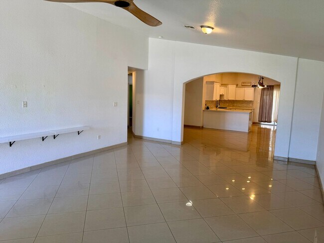 Foto del edificio - San Luis Large Home with Solar Panels and Fenced Back Yard ( Incluye Solares)