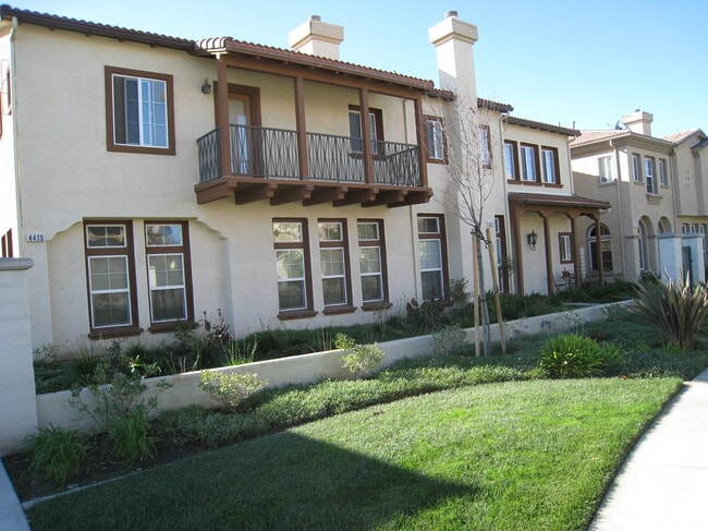 Front of townhome - 4415 Ahoy Ln