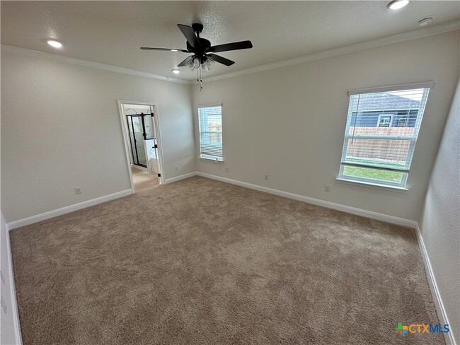 Foto del edificio - 1607 Sideoats Ln