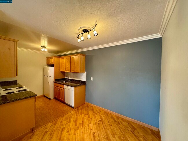 Building Photo - 1489 Marchbanks Dr