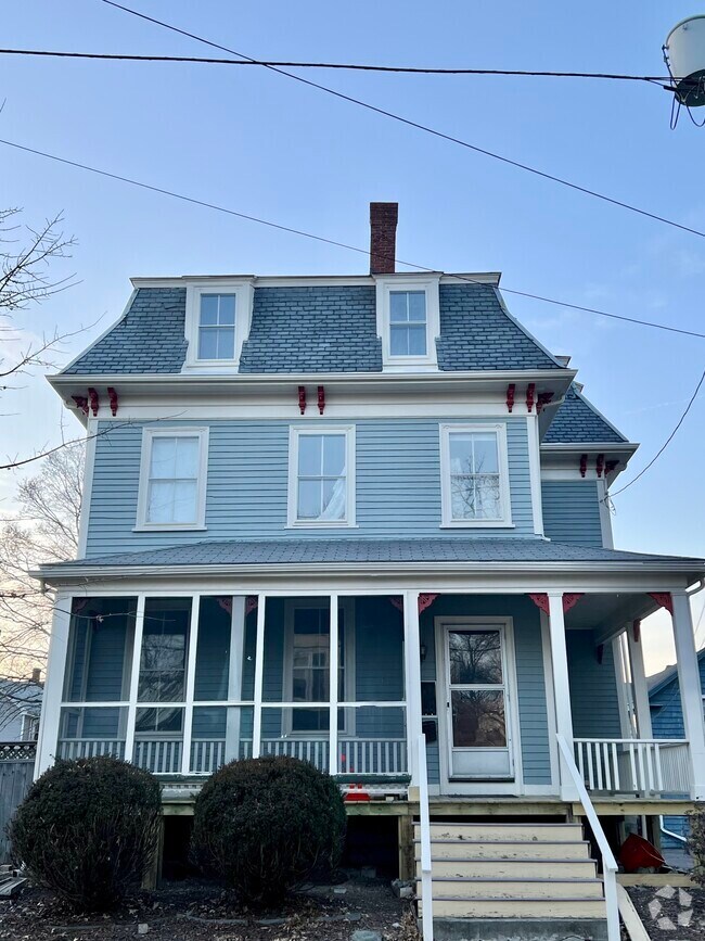Building Photo - 124 Trenton St