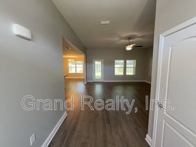Foto del edificio - 6265 Charred Oak Ln