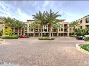 Building Photo - 8 Biltmore Estates Dr