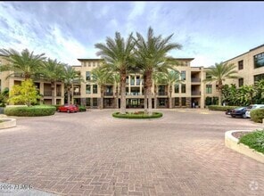 Building Photo - 8 Biltmore Estates Dr