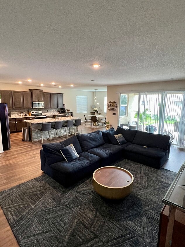 Foto principal - 8339 SW 59th Ter