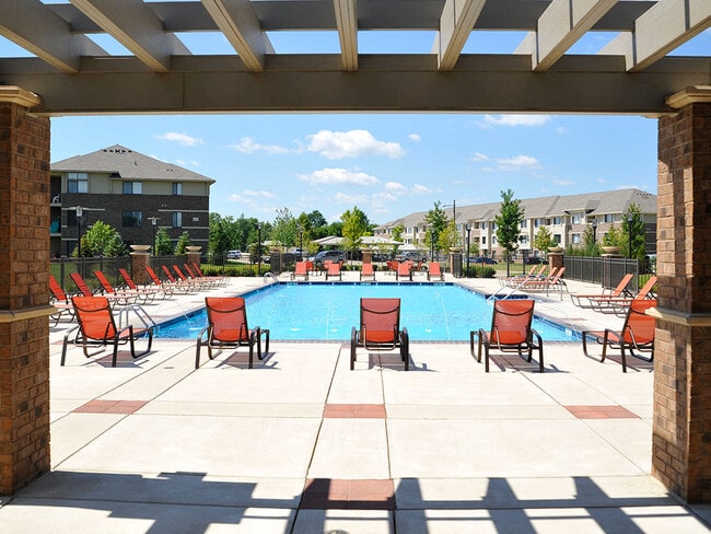 Pérgola al aire libre - Prairie Lakes Apartments
