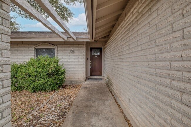 Foto del edificio - 6502 Bridgewater Cove