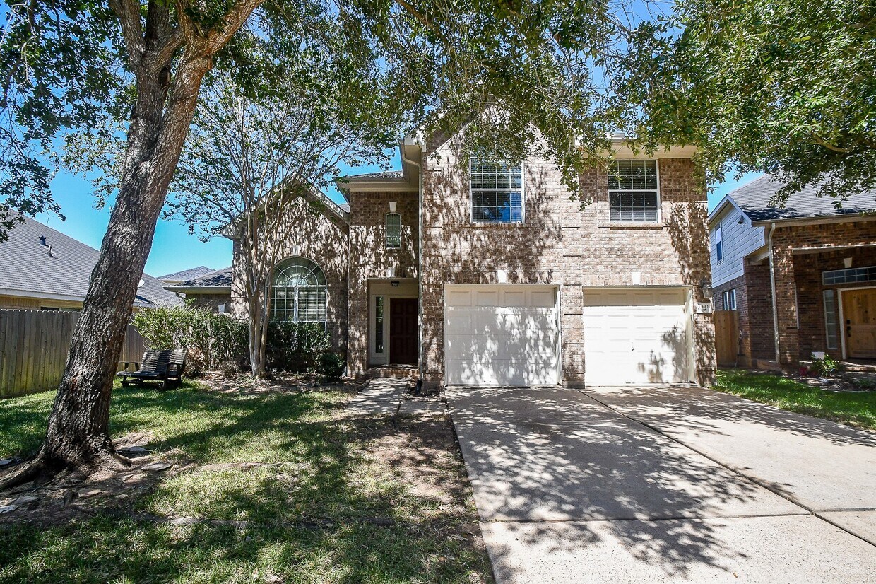 Foto principal - 1310 Lake Edinburg Ct