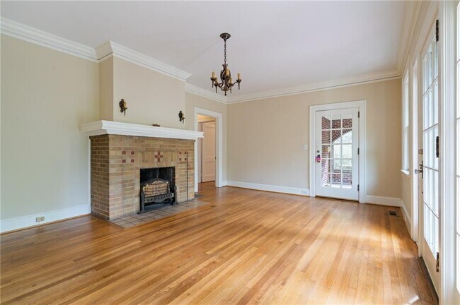 Building Photo - 1460 Cornell Rd NE