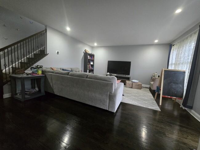 Building Photo - 935 Banbury Ct