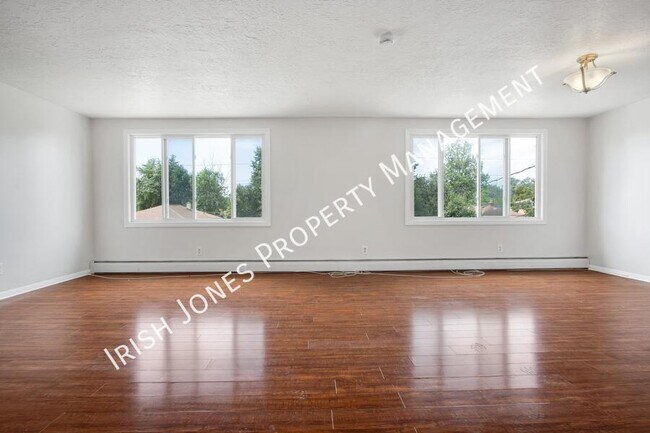 Foto del edificio - 425 Callodine Ave