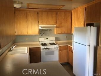 Foto del edificio - 9435 Fairway Dr