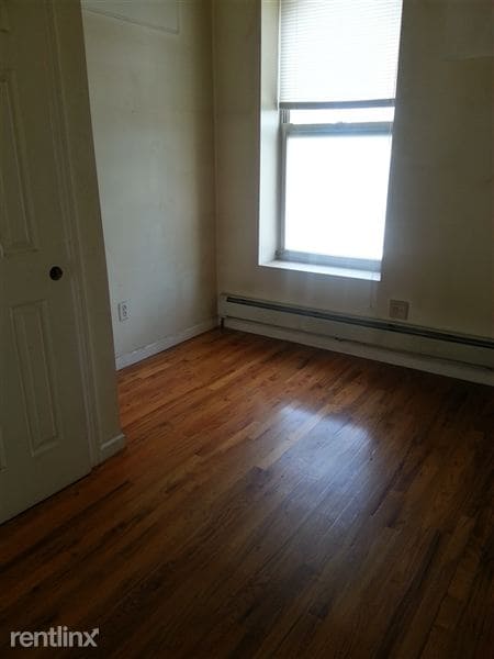 Building Photo - 874 Belmont Ave