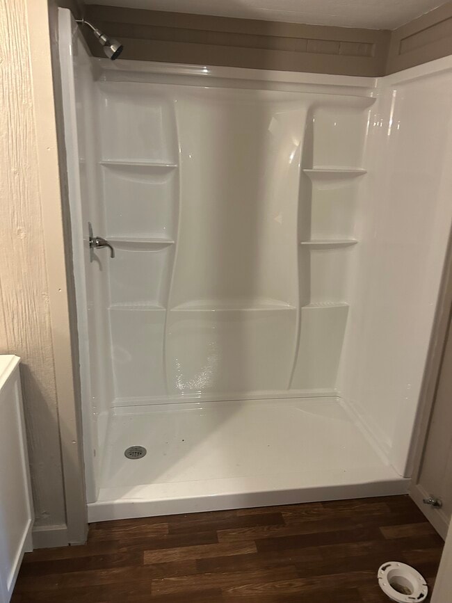 Unit 1 - 607 Honeyfarm Ln