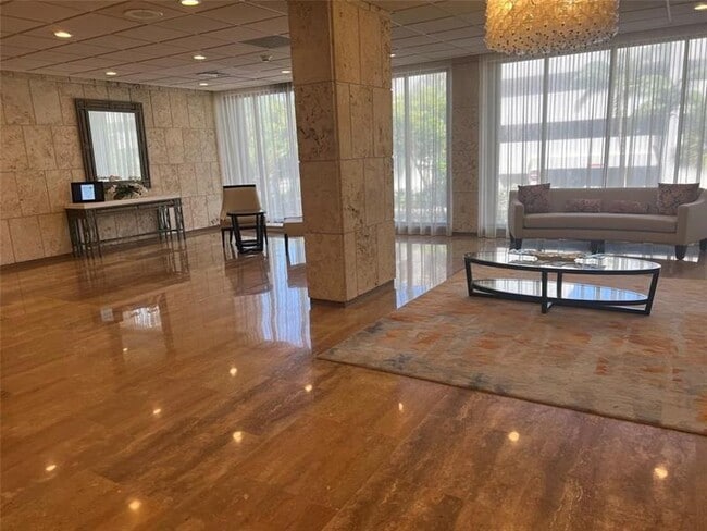 Foto del edificio - 1965 S Ocean Dr