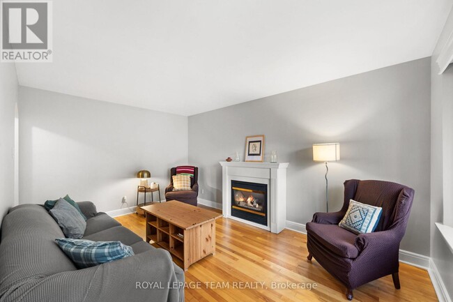 Photo du bâtiment - 166 Mulvihill Ave