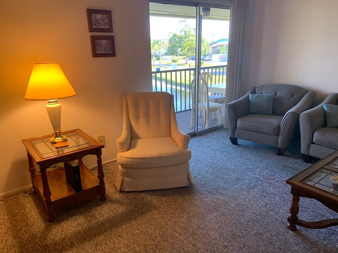Foto principal - 5716 Foxlake Dr