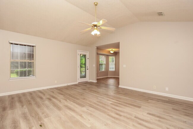 Building Photo - 1280 St Andrews Dr