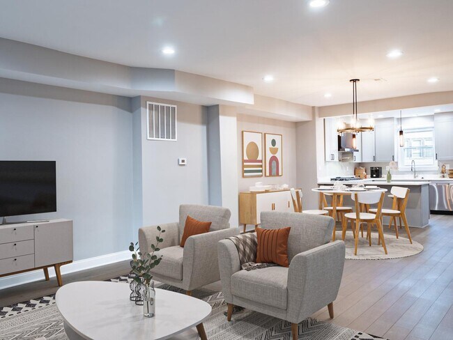 Foto del edificio - Elegant Petworth townhouse near Rock Creek Park