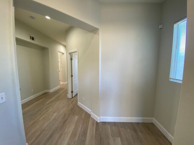Building Photo - Beautiful Updated Home