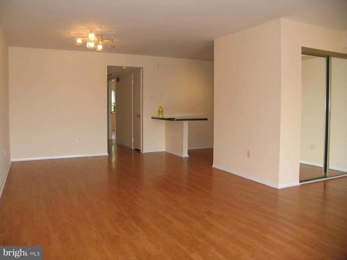 9908 Bustleton Ave Unit E6, Philadelphia, PA 19115 Condo for Rent in