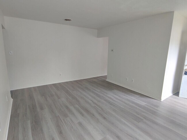 Foto del edificio - 3 BR 1.5 BA single family house