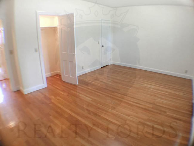 Foto del edificio - 160 Sewall Ave