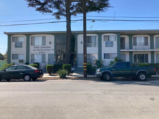 Foto del edificio - Berryman Apts...Newly Remodeled Apartments...