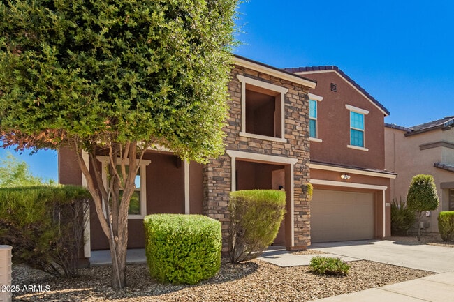 Building Photo - 15543 W Jenan Dr