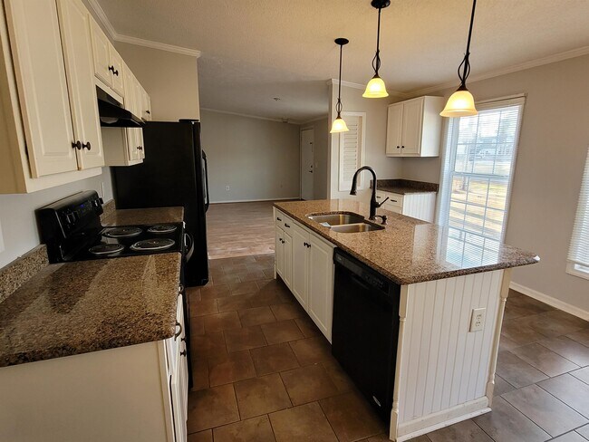 Building Photo - 410 Birch Dr
