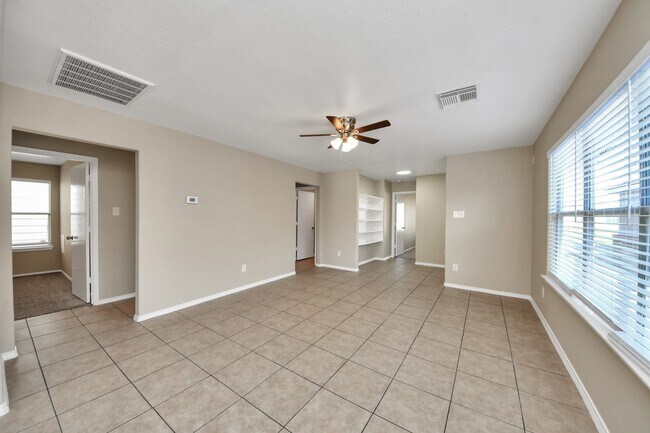 Foto del edificio - 826 Bandon Ln