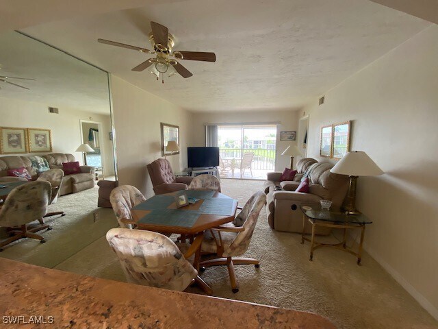 Foto del edificio - 16007 Davis Rd